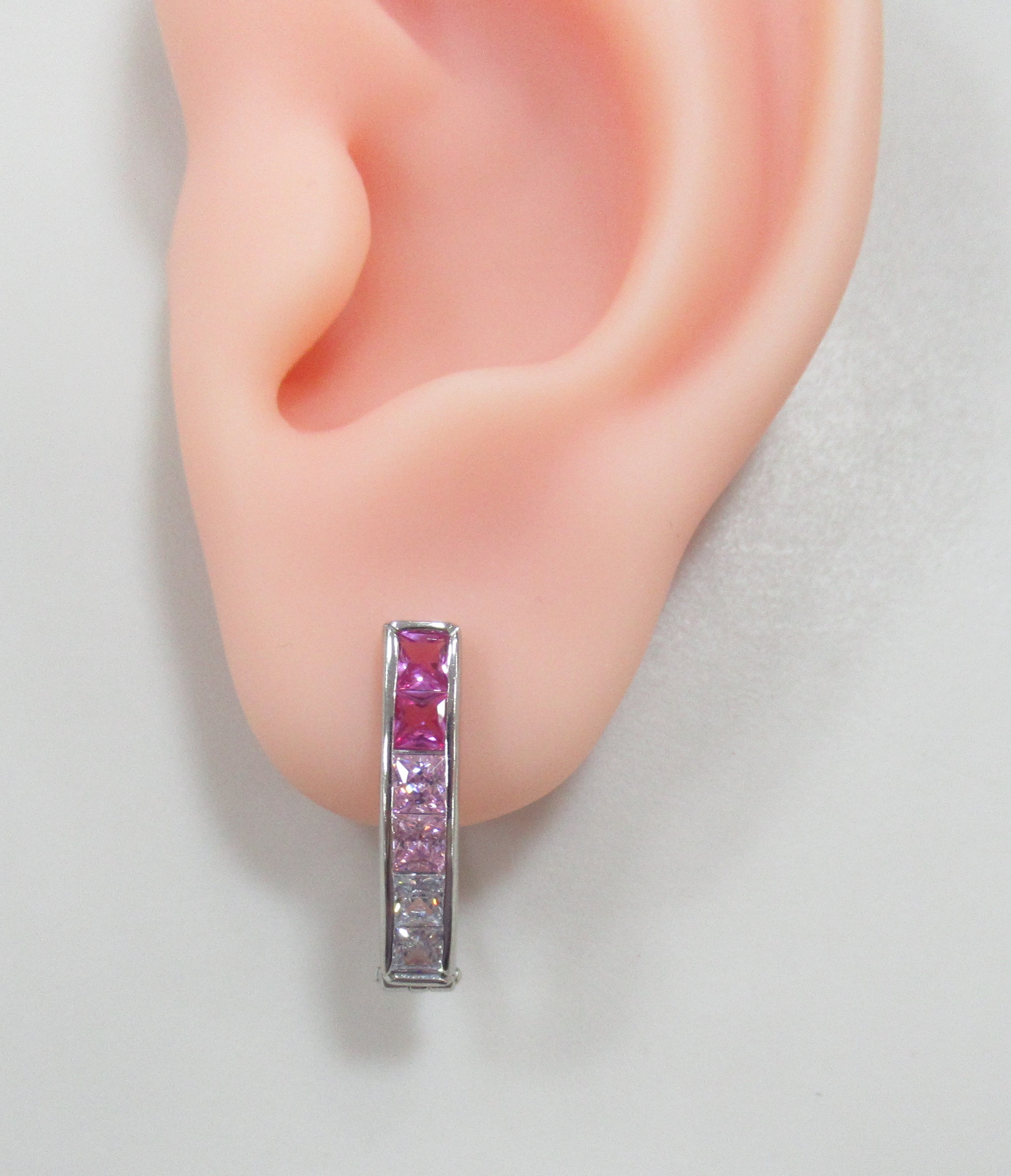 Серебряные серьги с корундами